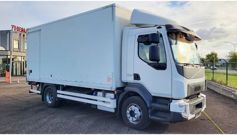 Volvo FL 250 - Camión caja cerrada: foto 2 Volvo FL 250 - Camión caja cerrada: foto 2