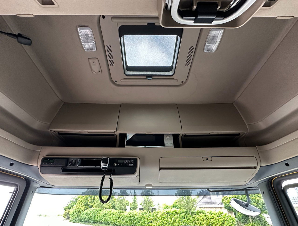 Camión frigorífico Scania R450 Retarder TRS Cooling Heiwo Isolated Boxes Tail Lift NL-Combi: foto 23 Camión frigorífico Scania R450 Retarder TRS Cooling Heiwo Isolated Boxes Tail Lift NL-Combi: foto 23