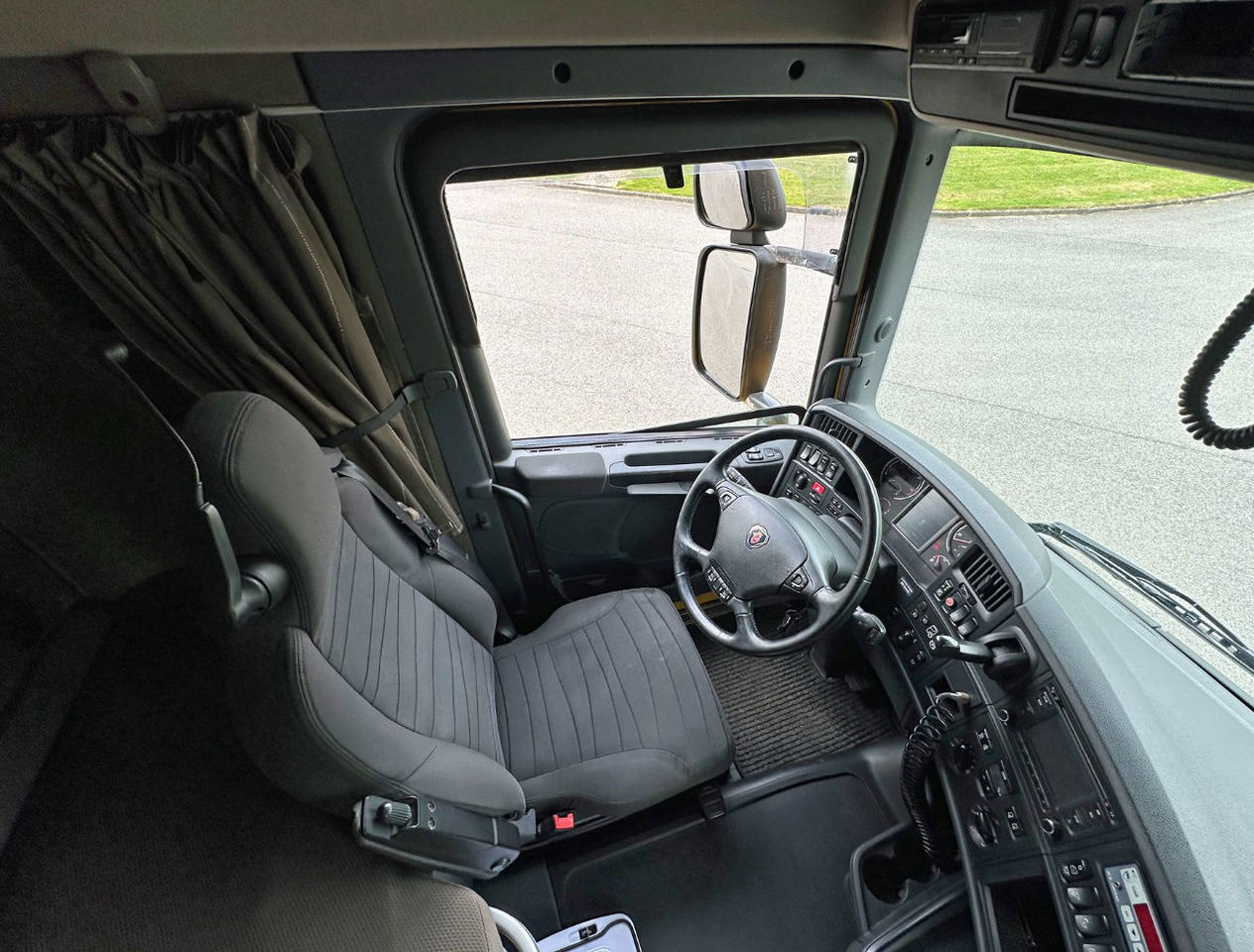 Camión frigorífico Scania R450 Retarder TRS Cooling Heiwo Isolated Boxes Tail Lift NL-Combi: foto 25 Camión frigorífico Scania R450 Retarder TRS Cooling Heiwo Isolated Boxes Tail Lift NL-Combi: foto 25