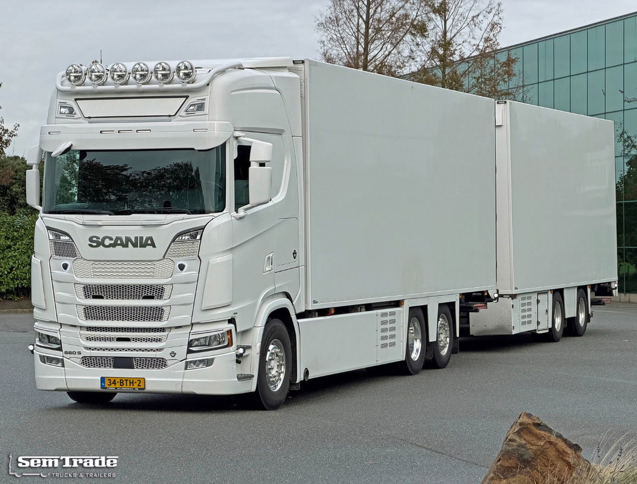 Scania S660 V8 Retarder Full Options 50CC VAN Beurden Boxes 2x Lift Super Condition - Camión frigorífico: foto 1 Scania S660 V8 Retarder Full Options 50CC VAN Beurden Boxes 2x Lift Super Condition - Camión frigorífico: foto 1
