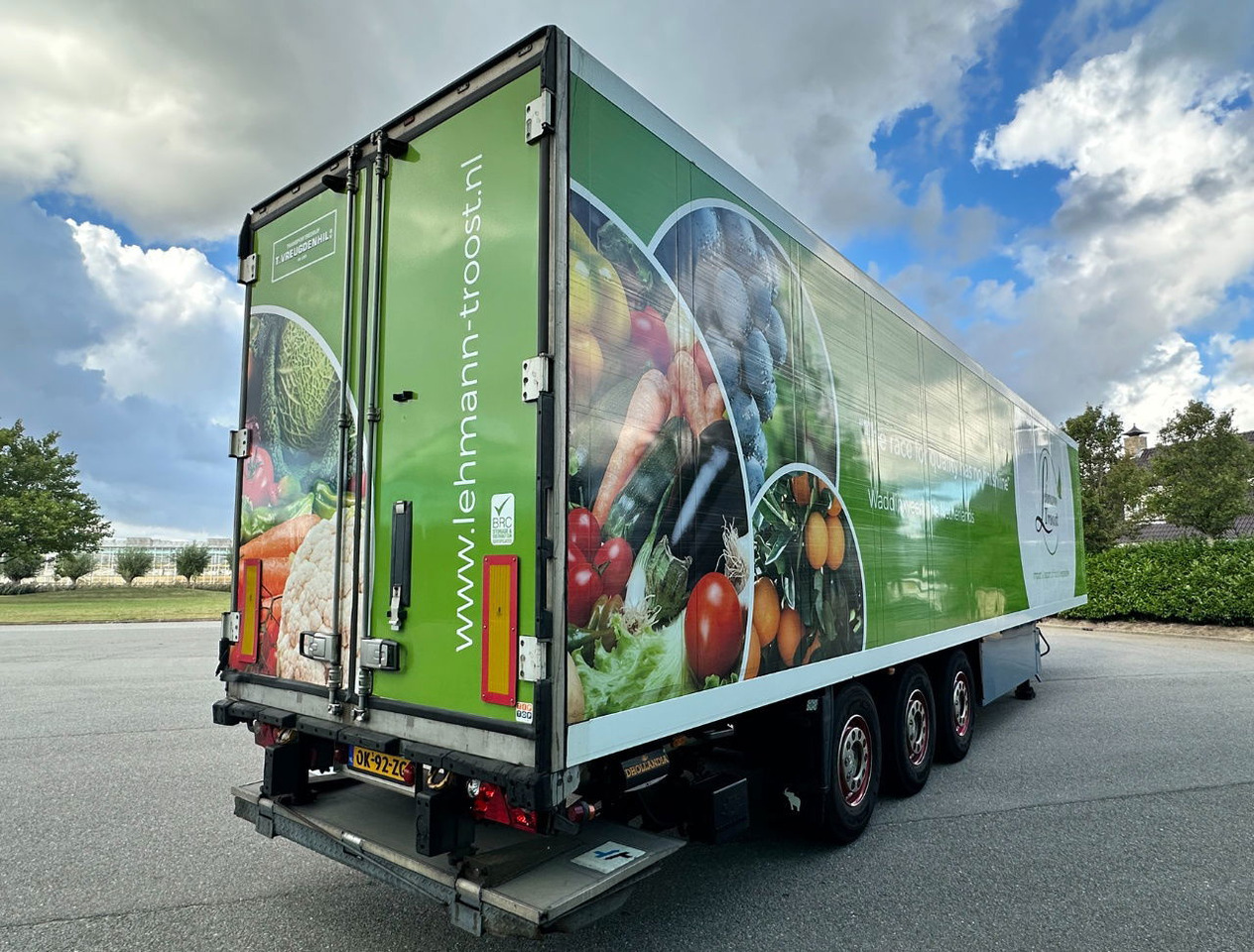 Schmitz Cargobull SKO 24 Thermo King SLX 200 Only 3645 Engine Hours 2X Lift Axle Flowerwide 270 CM High Inside Tail Lift NL-Trailer - Semirremolque frigorífico: foto 4 Schmitz Cargobull SKO 24 Thermo King SLX 200 Only 3645 Engine Hours 2X Lift Axle Flowerwide 270 CM High Inside Tail Lift NL-Trailer - Semirremolque frigorífico: foto 4