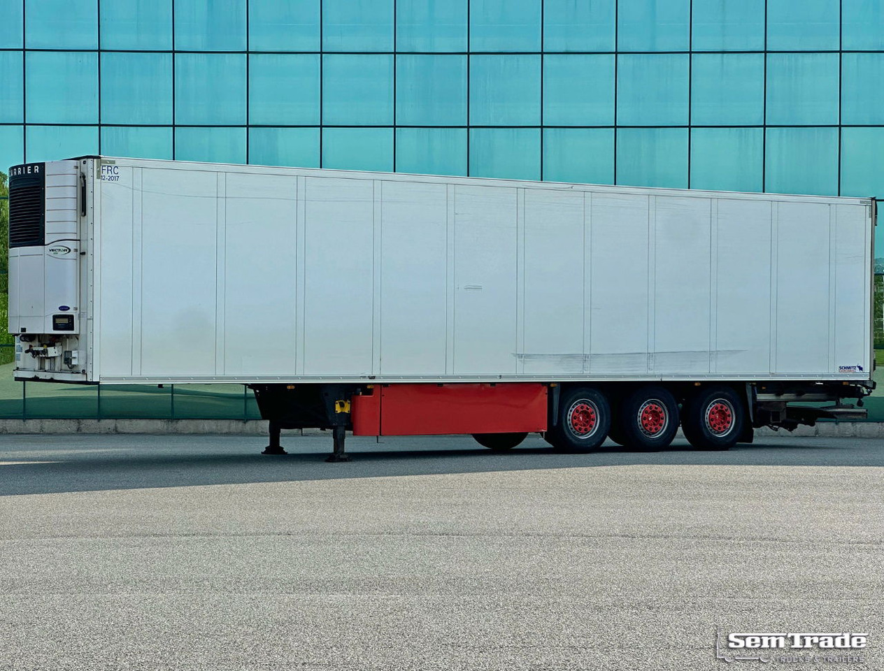 Schmitz Cargobull SKO24 Carrier Vector 1850 2X Lift Axle Flowerwide 270 CM High Holland Trailer - Semirremolque frigorífico: foto 1 Schmitz Cargobull SKO24 Carrier Vector 1850 2X Lift Axle Flowerwide 270 CM High Holland Trailer - Semirremolque frigorífico: foto 1