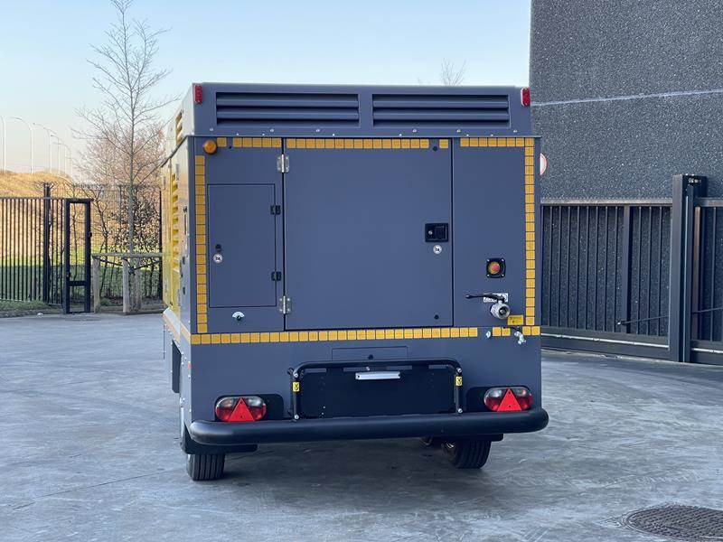 Atlas-Copco V 28 STAGE V - Compresor de aire: foto 4 Atlas-Copco V 28 STAGE V - Compresor de aire: foto 4