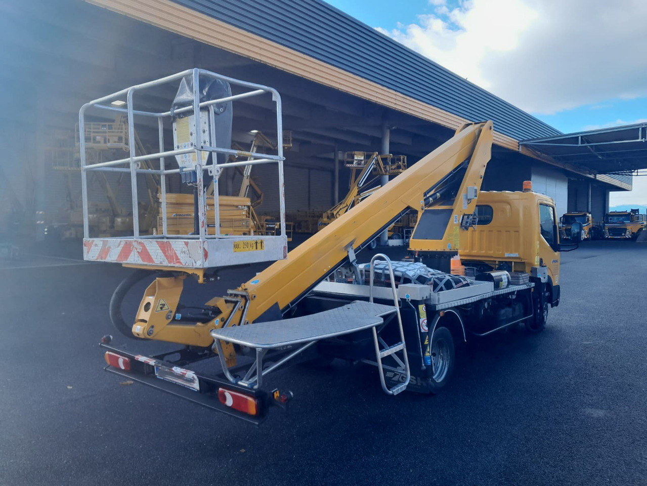 GSR E200T Comfort X - Camión con plataforma elevadora: foto 3 GSR E200T Comfort X - Camión con plataforma elevadora: foto 3