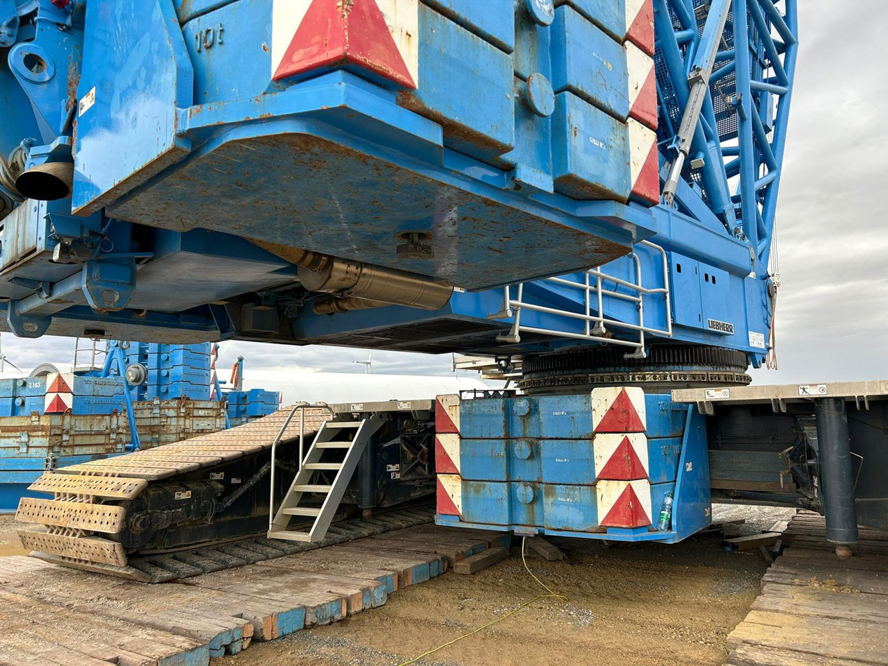 LIEBHERR LR 1600-2 - Grúa sobre orugas: foto 4 LIEBHERR LR 1600-2 - Grúa sobre orugas: foto 4