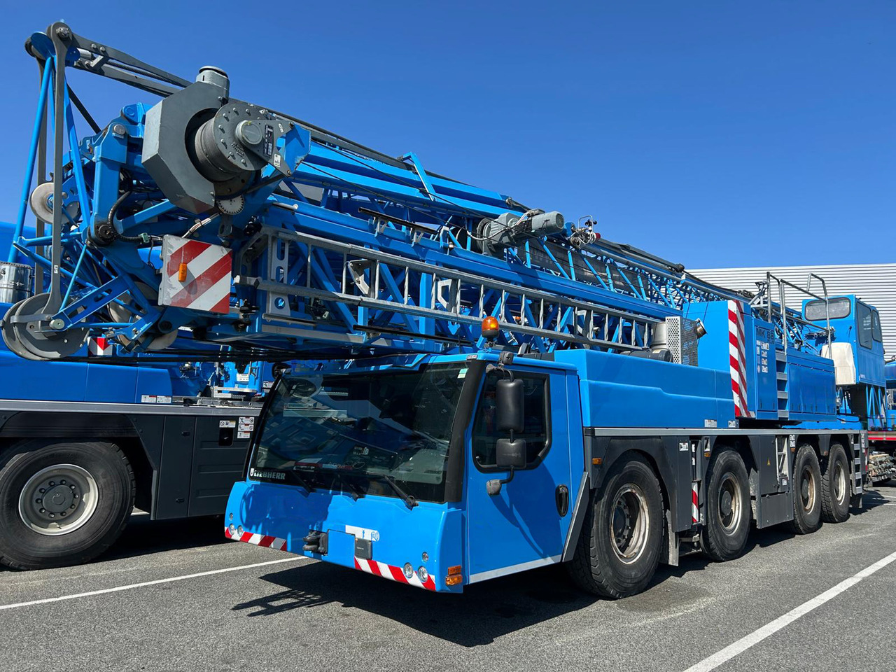 Liebherr MK 88 Plus - Autogrúa: foto 1 Liebherr MK 88 Plus - Autogrúa: foto 1