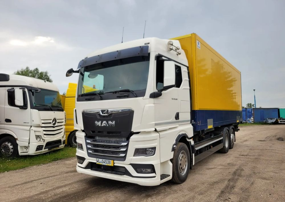 MAN MAN TGX 26.510 oś skrętna Izoterma E6 - Camión frigorífico: foto 1 MAN MAN TGX 26.510 oś skrętna Izoterma E6 - Camión frigorífico: foto 1