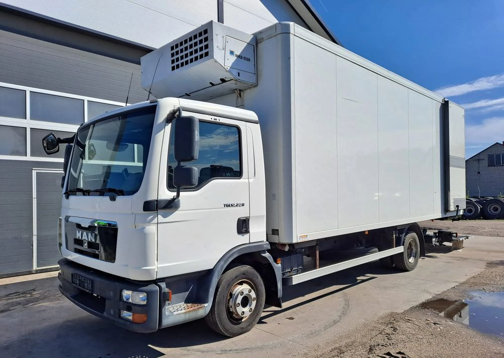 MAN TGL 12.220 Chłodnia agregat WKD-II SR - Camión frigorífico: foto 2 MAN TGL 12.220 Chłodnia agregat WKD-II SR - Camión frigorífico: foto 2