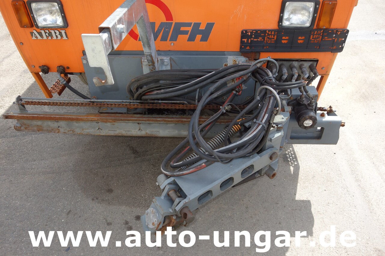 Aebi Schmidt MFH 5000 Kehrmaschine Ersatzteilträger - SpareParts EZ 2000 - Barredora vial: foto 4 Aebi Schmidt MFH 5000 Kehrmaschine Ersatzteilträger - SpareParts EZ 2000 - Barredora vial: foto 4
