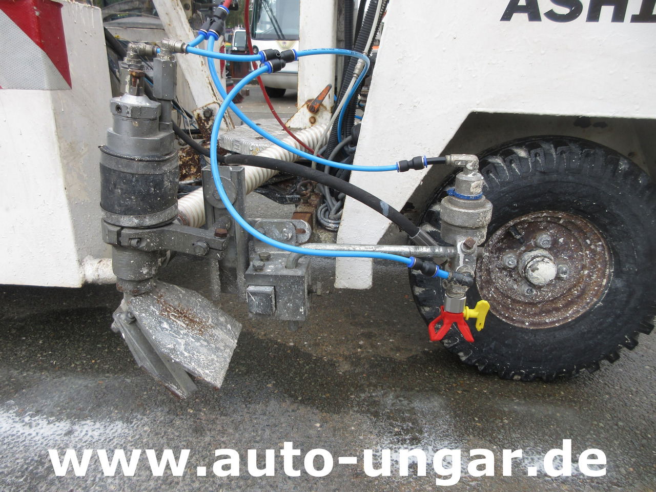 Euroliners Trassar 131 Airless Roadmarking Machine Straßenmarkierung Graco - Construcción de carreteras: foto 4 Euroliners Trassar 131 Airless Roadmarking Machine Straßenmarkierung Graco - Construcción de carreteras: foto 4