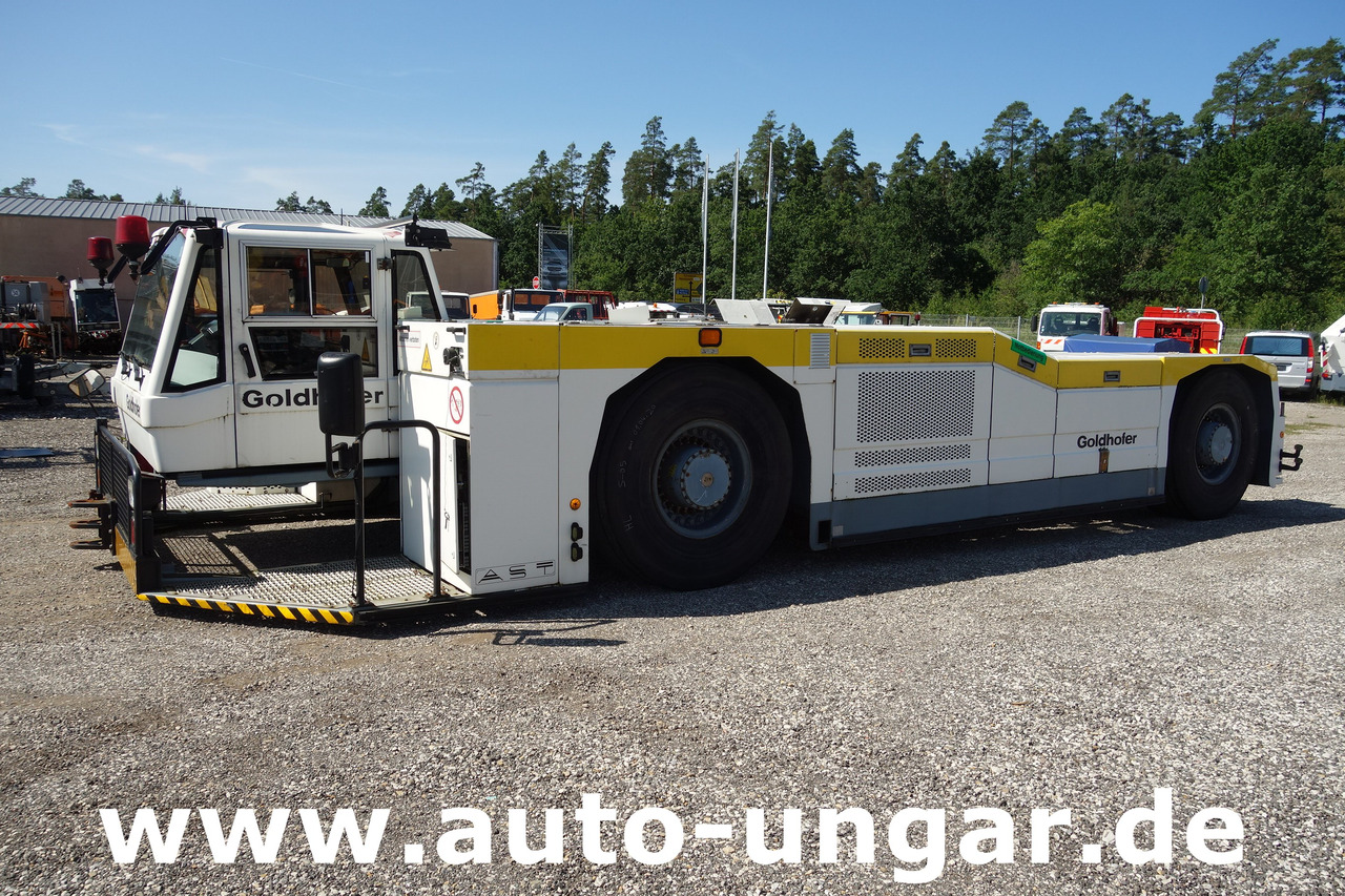 GOLDHOFER AST-1 A500 Baujahr 1999 Push-Back towbarless Pushback Liebherr used GSE - Remolcador de aviones: foto 5 GOLDHOFER AST-1 A500 Baujahr 1999 Push-Back towbarless Pushback Liebherr used GSE - Remolcador de aviones: foto 5