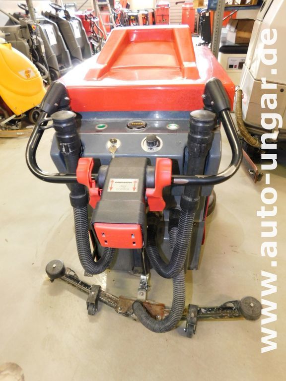 Gansow 88 mit eigenem Antrieb 24V inkl. Ladegerät - Fregadora: foto 3 Gansow 88 mit eigenem Antrieb 24V inkl. Ladegerät - Fregadora: foto 3