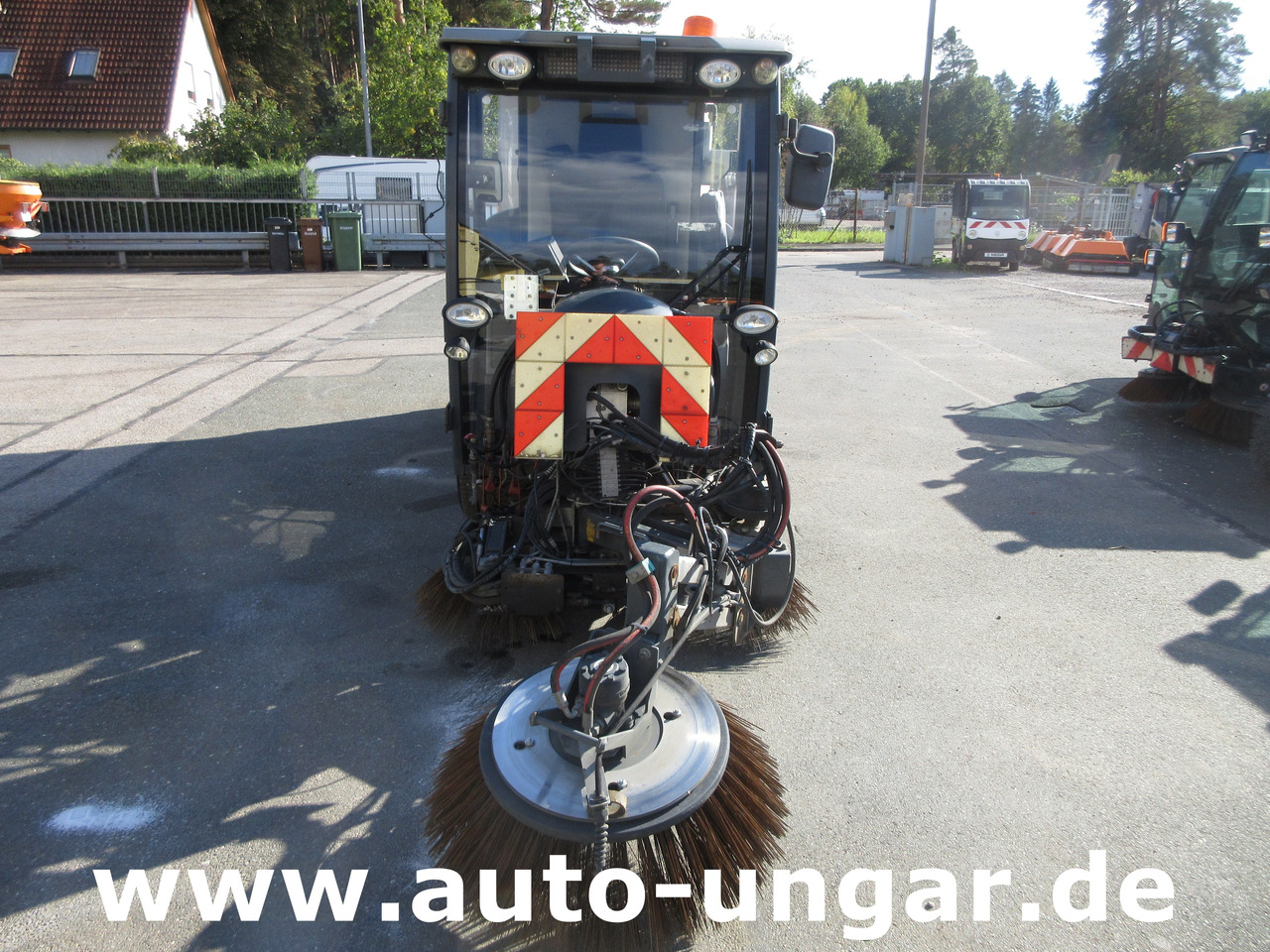 Hako CM 1600 Kehrmaschine 4x4 Baujahr 2018 3 Besen MOTORSCHADEN - Barredora vial: foto 2 Hako CM 1600 Kehrmaschine 4x4 Baujahr 2018 3 Besen MOTORSCHADEN - Barredora vial: foto 2