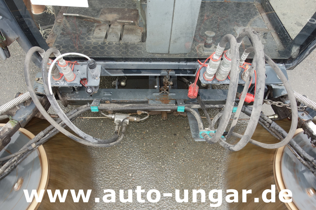 Hako Citymaster CM 1200 - 1250 Bj. 2011 Allrad 4x4 Kehrmaschine Kommunalfahrzeug - Barredora vial: foto 5 Hako Citymaster CM 1200 - 1250 Bj. 2011 Allrad 4x4 Kehrmaschine Kommunalfahrzeug - Barredora vial: foto 5
