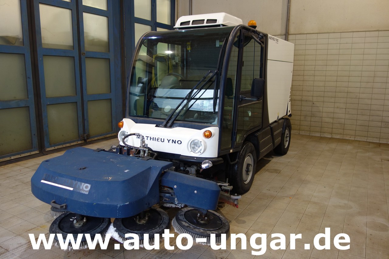 MATHIEU Yno Azura 2 Aquazura Scrubber Scheuersaugmaschine Allradlenkung - Limpieza de alcantarillado: foto 1 MATHIEU Yno Azura 2 Aquazura Scrubber Scheuersaugmaschine Allradlenkung - Limpieza de alcantarillado: foto 1