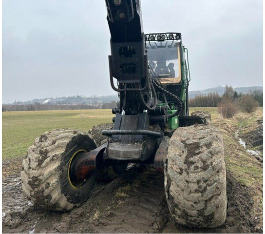 John Deere 1470E 6W +(2016) H415 - Cabezal talador: foto 3 John Deere 1470E 6W +(2016) H415 - Cabezal talador: foto 3