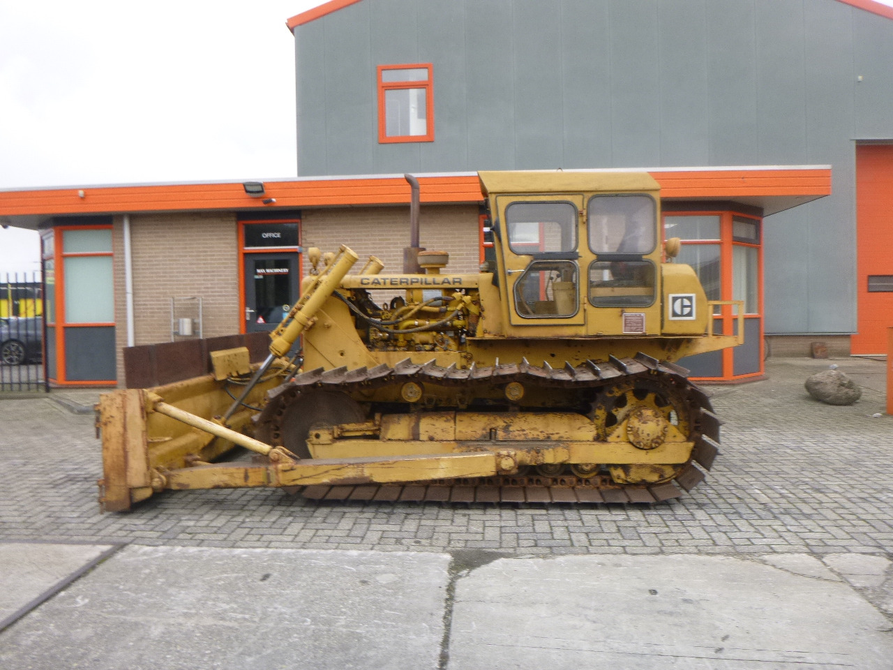 CATERPILLAR D4D LGP - Bulldozer: foto 2 CATERPILLAR D4D LGP - Bulldozer: foto 2