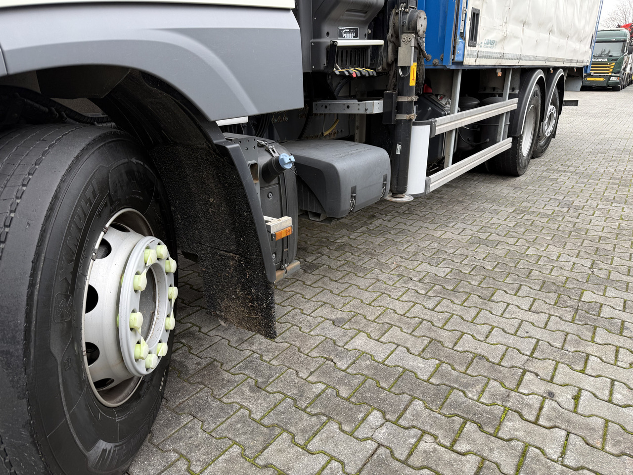 Daf XF480 6X2*4 Kran Hiab X-HiDuo 188 - Camión grúa, Camión lona: foto 3 Daf XF480 6X2*4 Kran Hiab X-HiDuo 188 - Camión grúa, Camión lona: foto 3