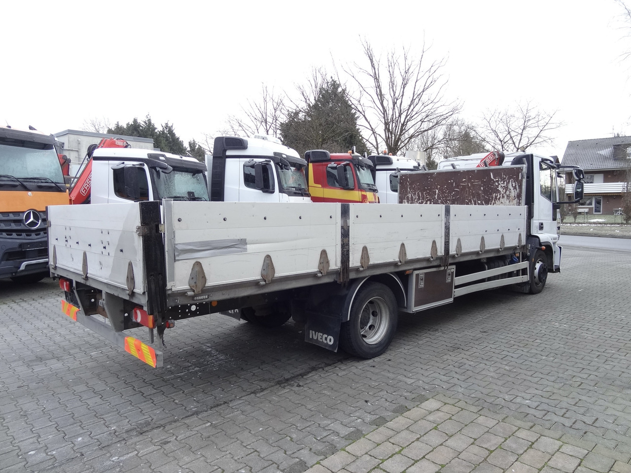 Camión grúa, Camión caja abierta Iveco EuroCargo 120E25 Fassi F38: foto 12