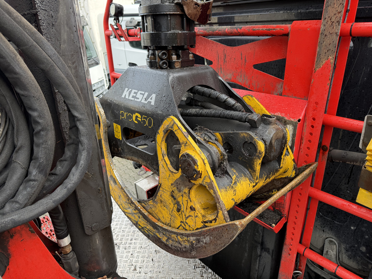 Kran Kesla 2124L - Camión forestal, Camión grúa: foto 2 Kran Kesla 2124L - Camión forestal, Camión grúa: foto 2