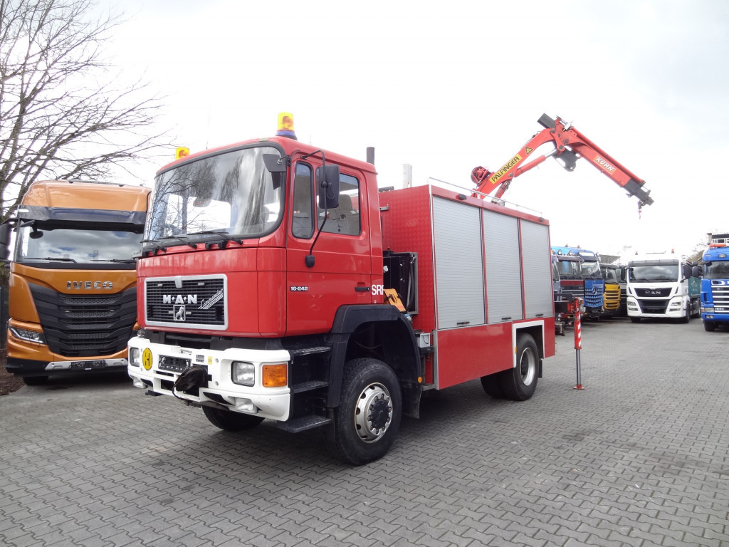 MAN F90 16.242 4X4 / Feuerwehr - Camión de bomberos: foto 1 MAN F90 16.242 4X4 / Feuerwehr - Camión de bomberos: foto 1