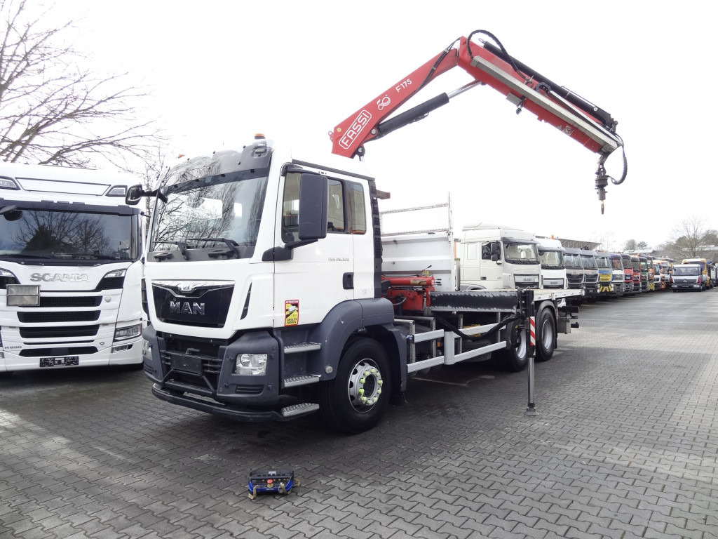 MAN TGS 26.320 6X4 BB mit Kran Fassi F175 - Camión caja abierta, Camión grúa: foto 1 MAN TGS 26.320 6X4 BB mit Kran Fassi F175 - Camión caja abierta, Camión grúa: foto 1