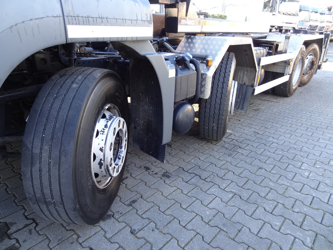 Camión multibasculante MAN TGS 35.440 8X2 Haken/ Silosteller M-Tec: foto 15 Camión multibasculante MAN TGS 35.440 8X2 Haken/ Silosteller M-Tec: foto 15