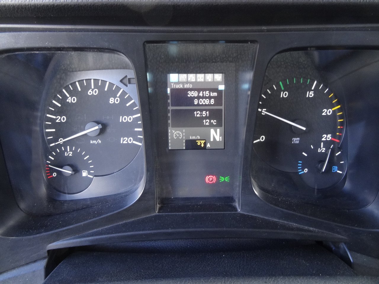 Camión caja abierta, Camión grúa Mercedes-Benz Actros 2533 6X2 HMF 1820 Langmaterial: foto 6