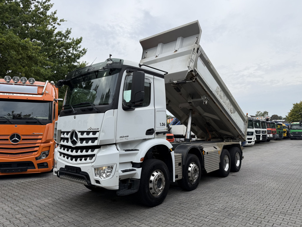 Mercedes-Benz Arocs 3245 K 8X4 - Camión volquete: foto 1 Mercedes-Benz Arocs 3245 K 8X4 - Camión volquete: foto 1