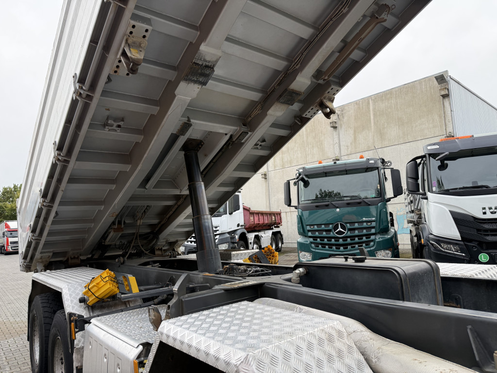 Mercedes-Benz Arocs 3246K 8X4 Meiller - Camión volquete: foto 2 Mercedes-Benz Arocs 3246K 8X4 Meiller - Camión volquete: foto 2