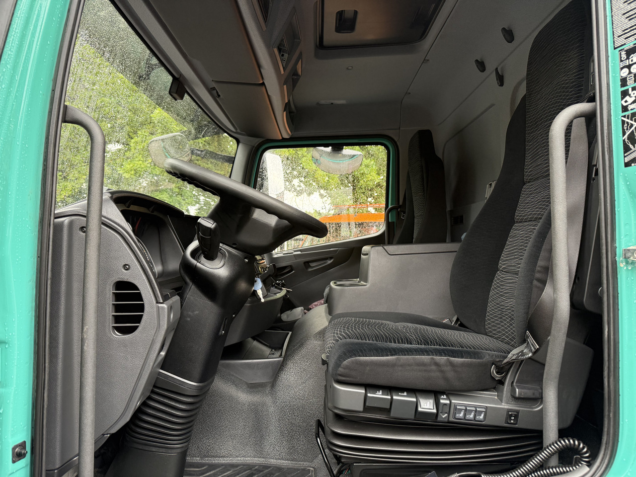 Camión caja abierta, Camión grúa Mercedes-Benz Atego 1227 Kran MKG 96: foto 6 Camión caja abierta, Camión grúa Mercedes-Benz Atego 1227 Kran MKG 96: foto 6