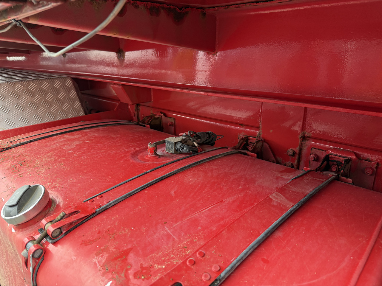 Scania R580 8X4 Kipper Kran HIAB 244-5 - Camión volquete, Camión grúa: foto 2 Scania R580 8X4 Kipper Kran HIAB 244-5 - Camión volquete, Camión grúa: foto 2