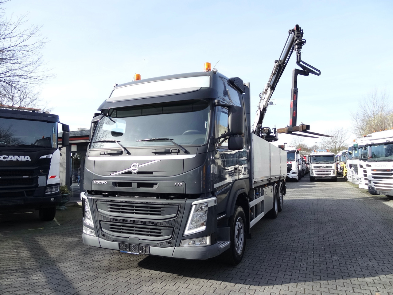 Volvo FM370 6X2*4 Kennis K14 Kran - Camión caja abierta, Camión grúa: foto 2 Volvo FM370 6X2*4 Kennis K14 Kran - Camión caja abierta, Camión grúa: foto 2