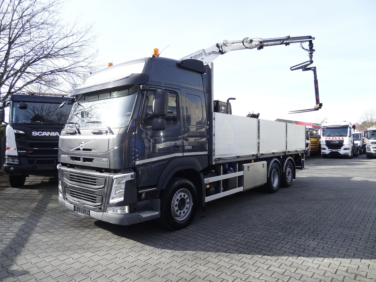 Volvo FM370 6X2*4 Kennis K14 Kran - Camión caja abierta, Camión grúa: foto 1 Volvo FM370 6X2*4 Kennis K14 Kran - Camión caja abierta, Camión grúa: foto 1