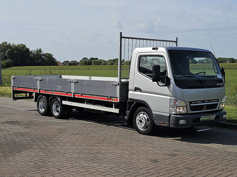 Mitsubishi Canter 3 C - Cabeza tractora: foto 5 Mitsubishi Canter 3 C - Cabeza tractora: foto 5
