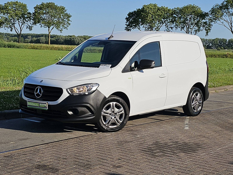 Mercedes-Benz Citan 108 CDI ac carplay EURO6 - Furgoneta caja cerrada: foto 2 Mercedes-Benz Citan 108 CDI ac carplay EURO6 - Furgoneta caja cerrada: foto 2