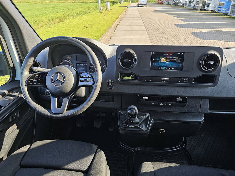 Foto del interior 1: Furgoneta caja abierta Mercedes-Benz Sprinter 316 Open-Laadbak LED!