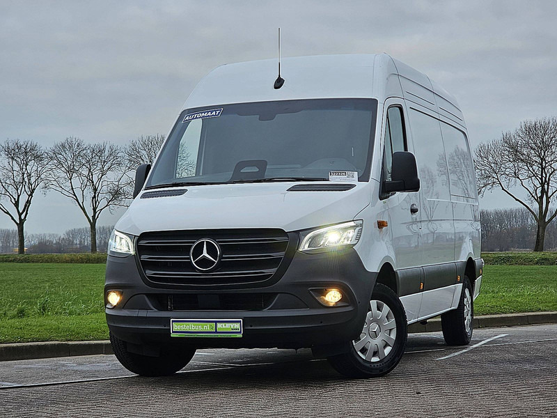Mercedes-Benz Sprinter 317 L2H2 LED Mbux 10 - Furgón: foto 1 Mercedes-Benz Sprinter 317 L2H2 LED Mbux 10 - Furgón: foto 1