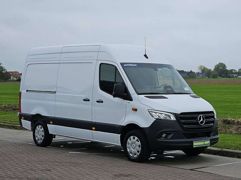 Mercedes-Benz Sprinter 317 L2H2 LED Mbux Navi - Furgón: foto 5 Mercedes-Benz Sprinter 317 L2H2 LED Mbux Navi - Furgón: foto 5