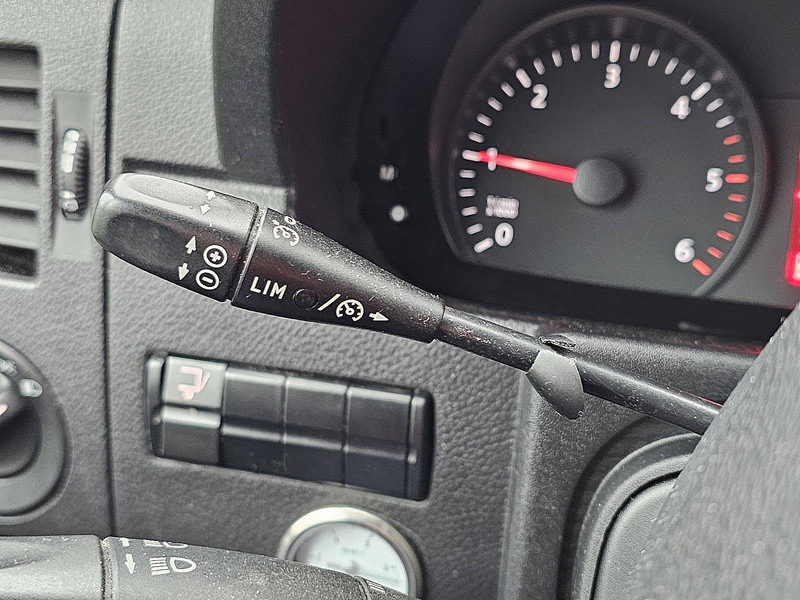 Furgoneta caja cerrada Volkswagen Crafter 50 2.0 CLICKSTAR: foto 10 Furgoneta caja cerrada Volkswagen Crafter 50 2.0 CLICKSTAR: foto 10