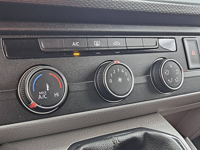 Furgoneta pequeña Volkswagen Transporter 2.0 TDI Highline ac EURO6: foto 11 Furgoneta pequeña Volkswagen Transporter 2.0 TDI Highline ac EURO6: foto 11