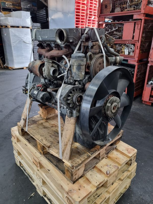 Mercedes Benz OM904LA.II/1-02 Non Adblue Engine (Truck) - Motor para Camión: foto 4 Mercedes Benz OM904LA.II/1-02 Non Adblue Engine (Truck) - Motor para Camión: foto 4