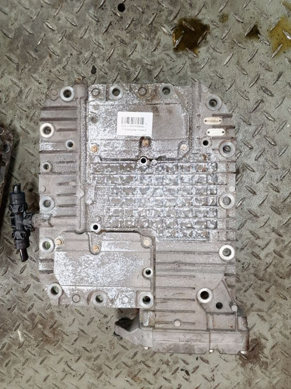 Volvo AT2612D Gearbox ECU Gearbox - Caja de cambios: foto 2 Volvo AT2612D Gearbox ECU Gearbox - Caja de cambios: foto 2