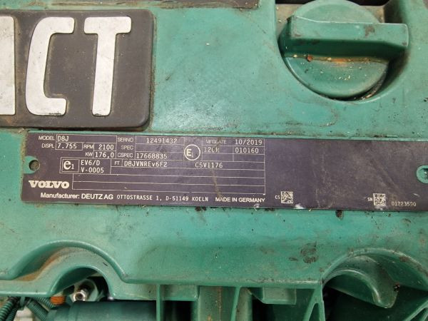 Volvo D8J Engine – In Process of Recon (Plant) - Motor para Maquinaria de construcción: foto 2 Volvo D8J Engine – In Process of Recon (Plant) - Motor para Maquinaria de construcción: foto 2