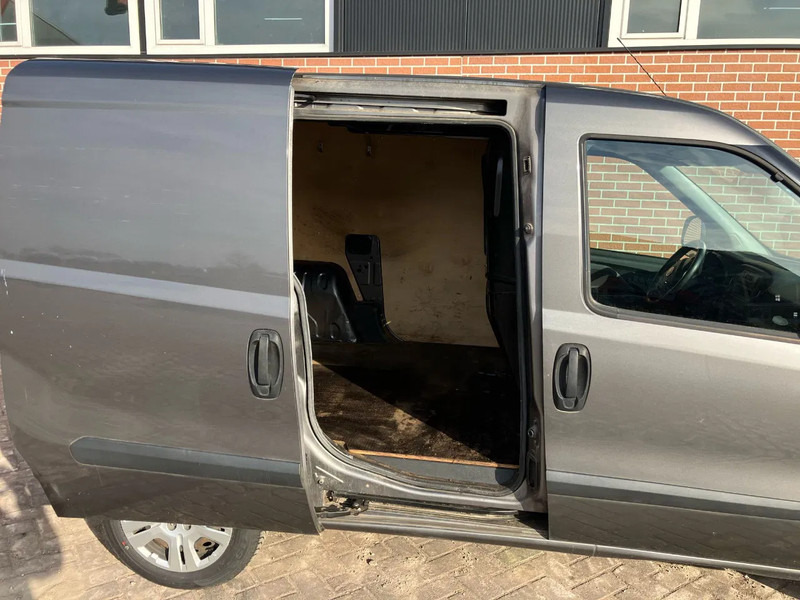 Coche Fiat Doblò: foto 7 Coche Fiat Doblò: foto 7