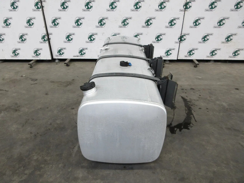 DAF 1944800 DIESELTANK DAF XF CF 480 EURO 6 845 LITER MODEL 2020 - Depósito de combustible para Camión: foto 2 DAF 1944800 DIESELTANK DAF XF CF 480 EURO 6 845 LITER MODEL 2020 - Depósito de combustible para Camión: foto 2