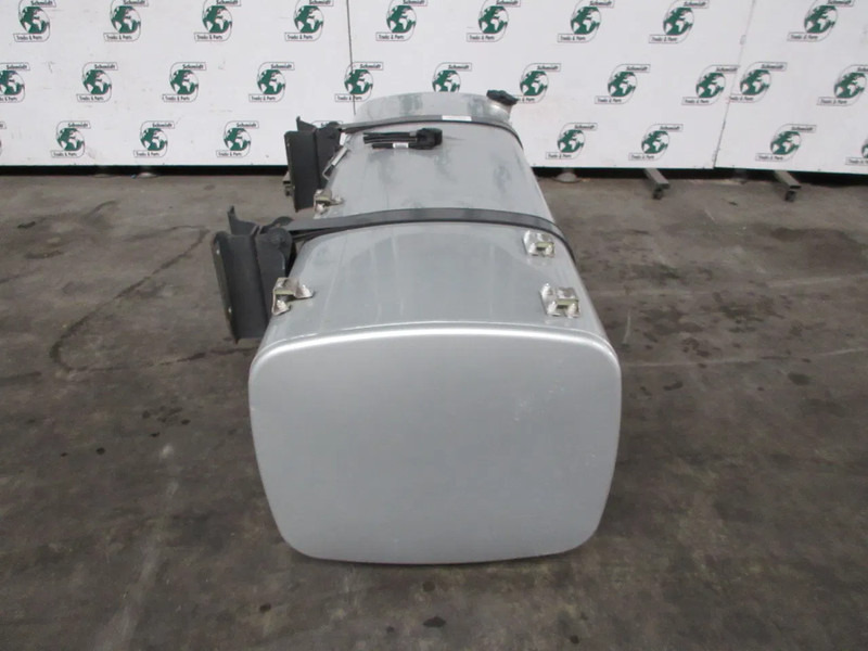 DAF 1945569 DIELESTANK 690 LITER DAF XF CF EURO 6 - Depósito de combustible para Camión: foto 4 DAF 1945569 DIELESTANK 690 LITER DAF XF CF EURO 6 - Depósito de combustible para Camión: foto 4