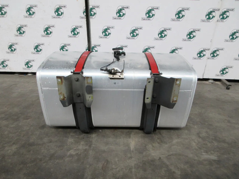 DAF 1949912 DIESELTANK 640 LITER DAF XF CF EURO 6 MODEL 2020 - Depósito de combustible para Camión: foto 3 DAF 1949912 DIESELTANK 640 LITER DAF XF CF EURO 6 MODEL 2020 - Depósito de combustible para Camión: foto 3