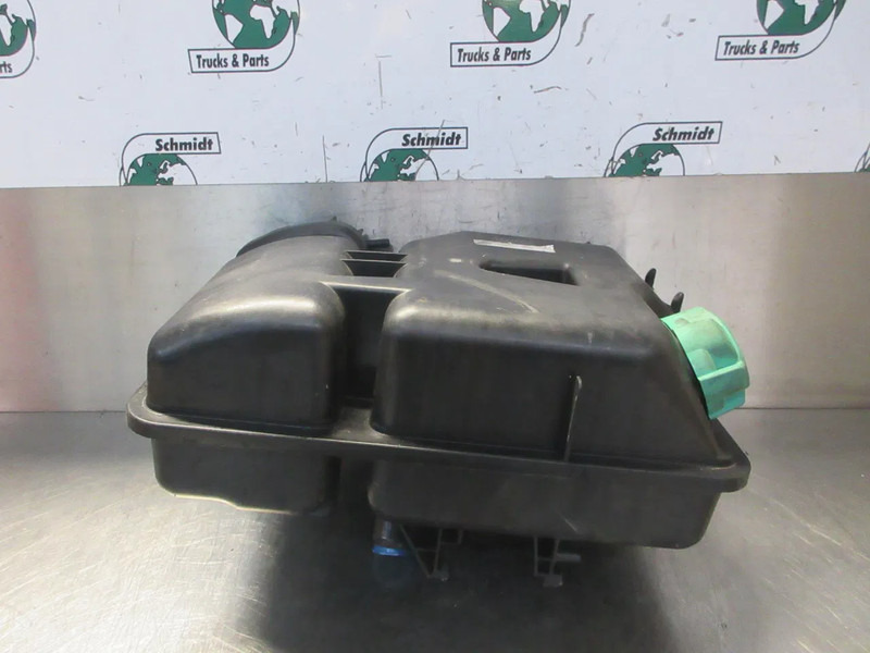 DAF 1960437 WATERTANK DAF CF XF 450 EURO 6 MODEL 2020 - Depósito de expansión para Camión: foto 4 DAF 1960437 WATERTANK DAF CF XF 450 EURO 6 MODEL 2020 - Depósito de expansión para Camión: foto 4