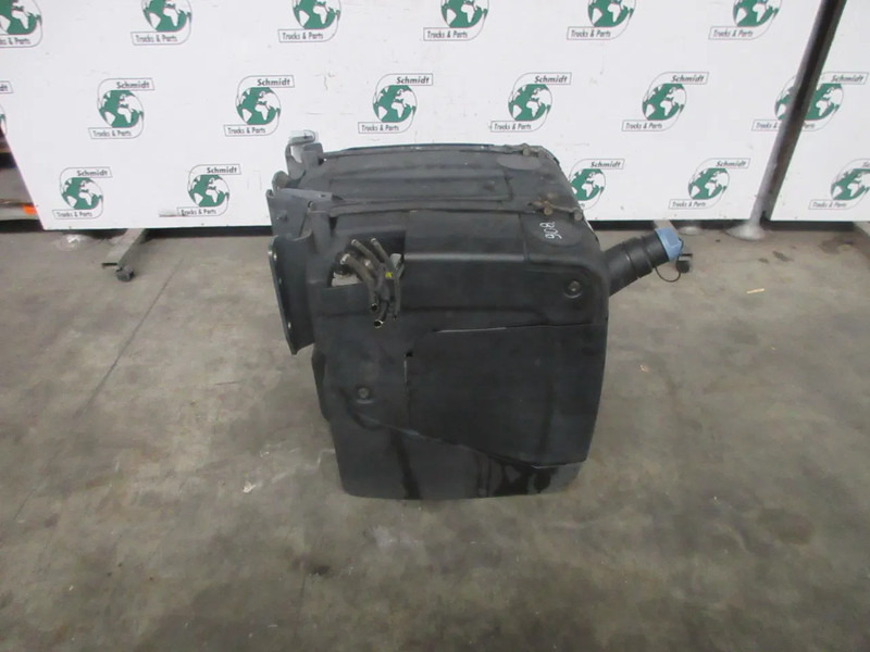 DAF 2036119 AD BLUE TANK DAF CF 450 EURO 6 // 130 LITER MODEL 2020 - Depósito de combustible para Camión: foto 2 DAF 2036119 AD BLUE TANK DAF CF 450 EURO 6 // 130 LITER MODEL 2020 - Depósito de combustible para Camión: foto 2